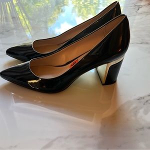 DKNY Black patent leather pump